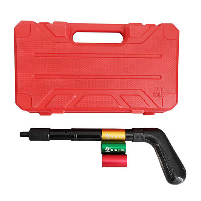 Pistola de clavos de hormigón fuerte para decoración y construcción.