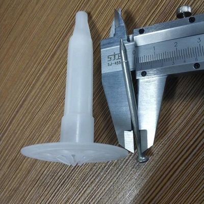 Clavos de aislamiento y pinzas de plástico galvanizado para el rendimiento de la pared exterior