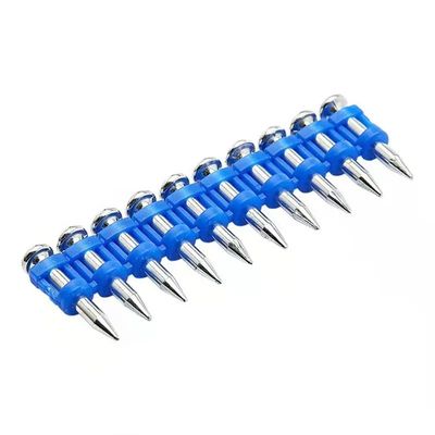 Un clavo de acero de hormigón galvanizado de 1 1/4" con una base lisa y estándar ISO