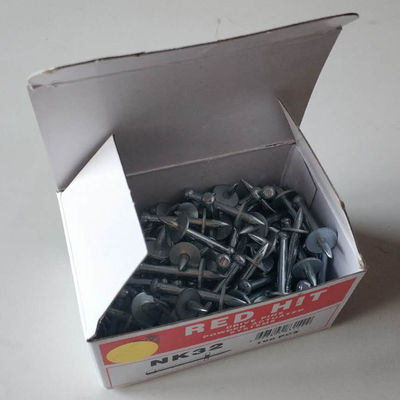 Asegure su techo con clips de techo de clavos de hormigón RED HIT de 32 mm y diapasón de lavado de 12 mm