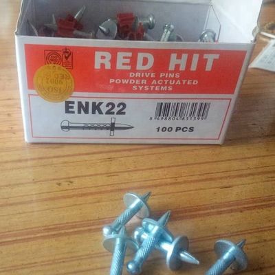 Asegure su techo con clips de techo de clavos de hormigón RED HIT de 32 mm y diapasón de lavado de 12 mm